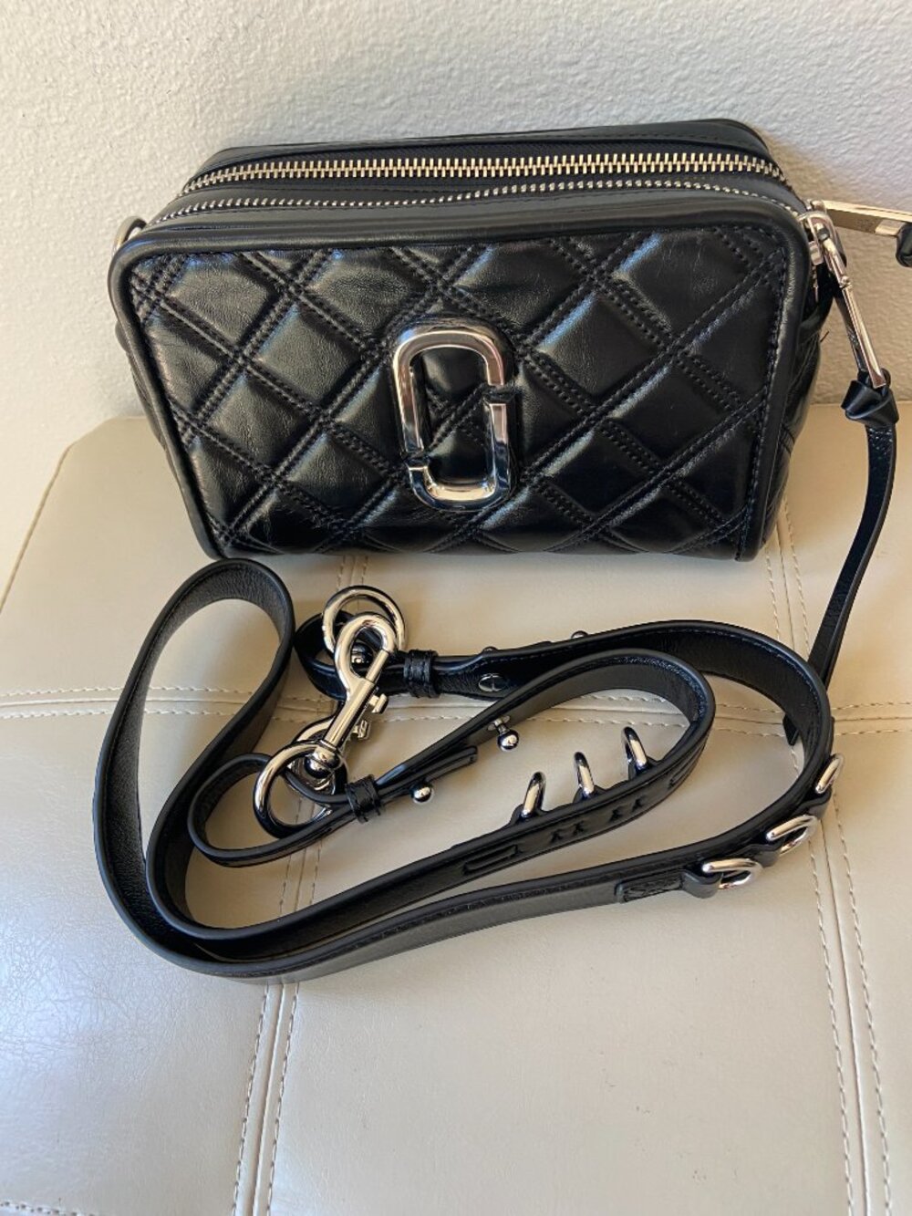 Marc Jacob’s soft shot 21 quilted crossbody bag!!!